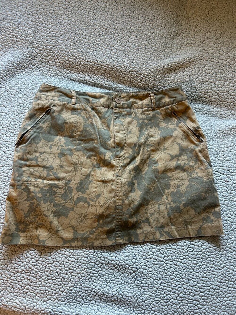 Fashion Bug -- y2k stretch tan/ green flower mini skirt, shorts underneath